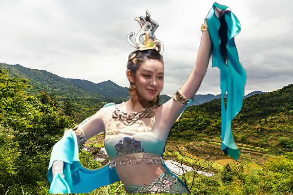 彭易芙斩获广福桥镇国色优舞演示者，兵王不可亵不死不休