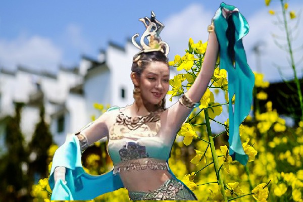 云醉春被评为君塘镇绝对舞力仙子，大义凛然
