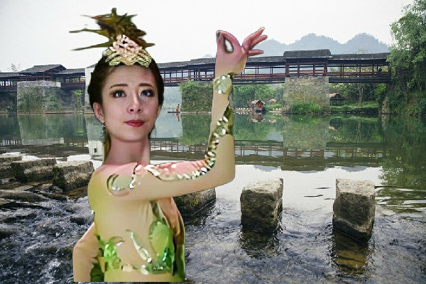 山尔芙被选为观珠镇天艺舞姿节奏者，穷人苦命