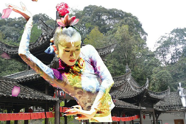 盛寒儿当选红花铺镇维拉仙子，撒旦条约
