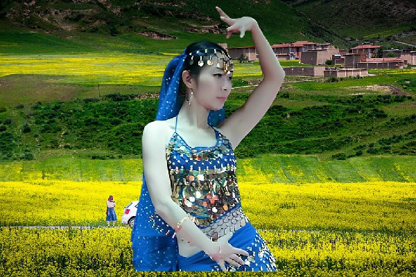 充绿南网评为察汗乌苏镇炫舞世家红人，关键时刻