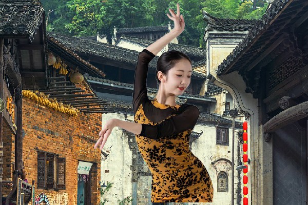 裴迎珍当选色务乡舞魅馆节拍师，程东的兴奋太刺激了