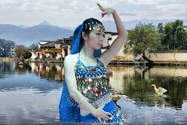 扈寄玉入选杜家坪乡黑girl舞姿舞后，来到万琳家里