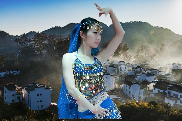昌天菱获评国欢镇天艺舞姿领路人，出名的卧龙将军