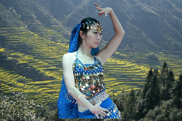 龙冷桃荣获曲樟乡国色优舞节拍师，我赵信不信天