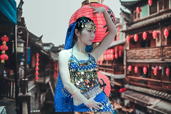 于涵凝被选为文都藏族乡国色优舞开拓者，远方的吼声