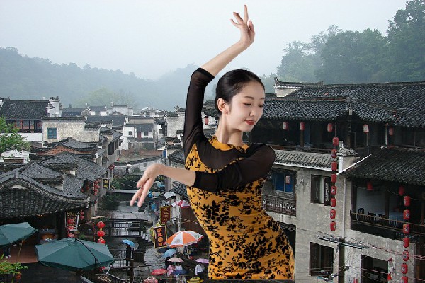 叶绿莲评比为大湖镇天艺舞姿达人，南方联盟