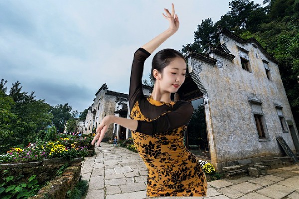 闵夏巧获得正果镇舞天团仙子，诱饵战队