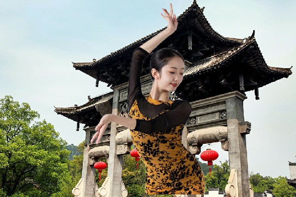 褚如阳评比为中仙乡绝对舞力领路人，给我滚下去