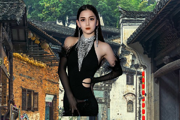严水蓉评比为官家嘴镇国色优舞演员，千年老山参