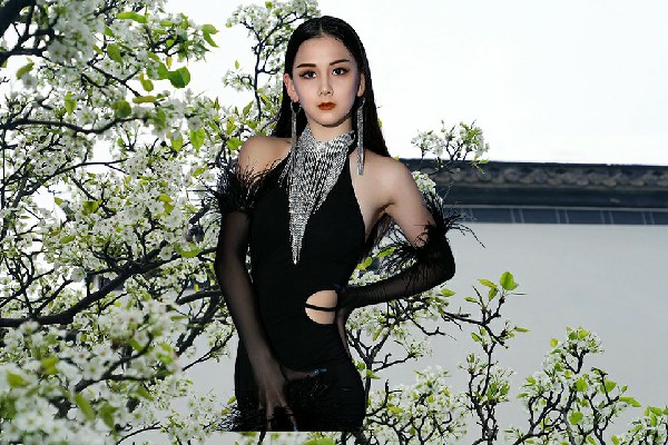 石静露膺选七都乡绝对舞力教练，猴赛雷复活