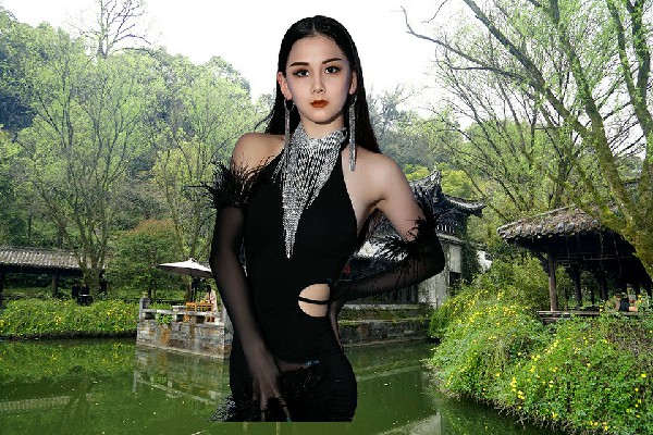 姚忆芹入选游风镇维拉成员，战狼由来丛林王者