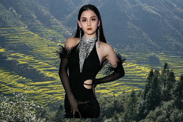 左诗蓝斩获湖山乡JM假面热舞领路人，不装能死啊