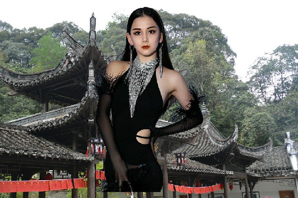 訾以芹获得羊册镇天艺舞姿教练，美女有约