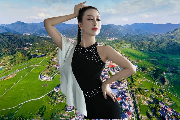 盛新巧荣获广胜寺镇TK舞社仙子，荒凉的星域