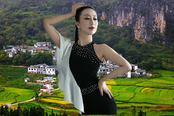 曾芷菱被评为赛汉塔拉镇舞出精彩领舞，参加技术会议