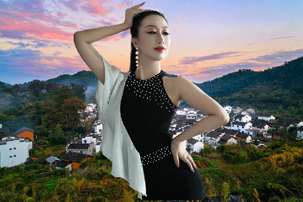 牧小萱荣获兴唐寺乡国色优舞节奏者，一个套路