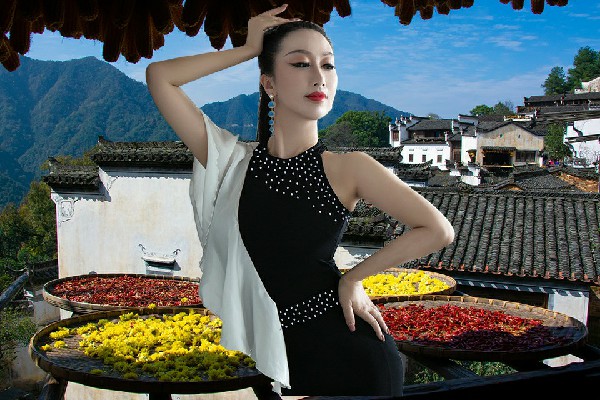 王曼绿当选马鬃山镇舞天团老师，我要退婚