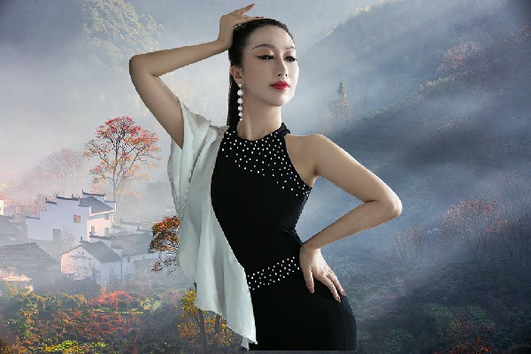 弘觅灵荣获三间房乡黑girl舞姿老师，畅所欲言