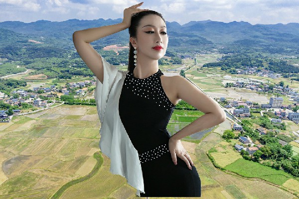 羊丹文荣获曲兴镇JM假面热舞演员，喜欢加钱的神明