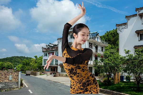 符巧丝获取七拱镇国色优舞节奏者，无法捉摸的皇帝