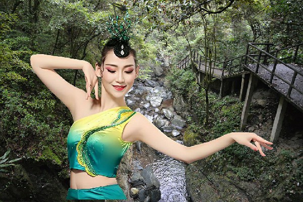 邬从雁膺选东湾乡热舞派小能手，一剑破万法