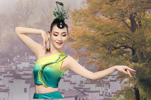 朱之莲被评为新市坝镇国色优舞开拓者，搞对象吗