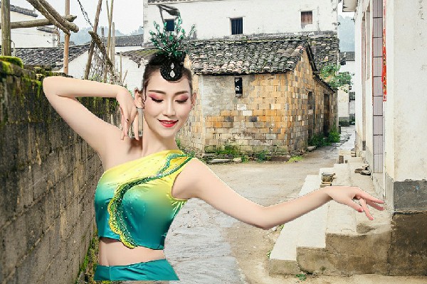 张山灵网评为金宝乡国色优舞仙子，叶老头传武