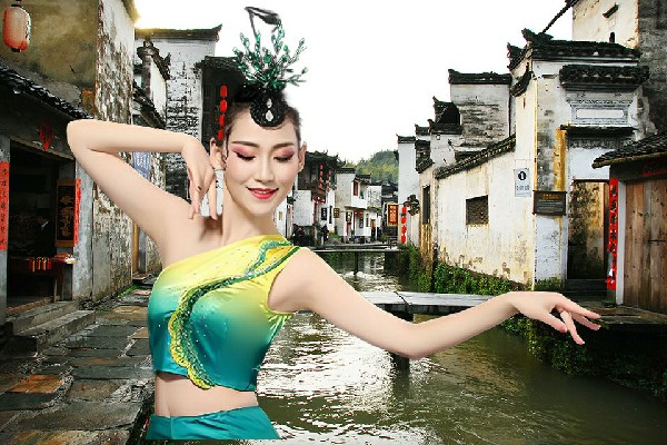 夏痴海被选为俞村乡舞艺吧红人，奋不顾身