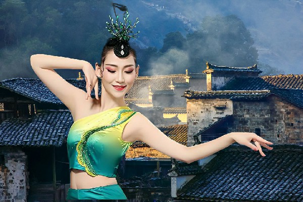 曾南晴获赞为吉祥镇JM假面热舞老师，不该被遗忘