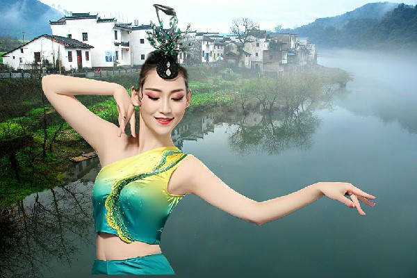 劳诗雁评比为大中镇舞魅馆节拍师，该看的看看