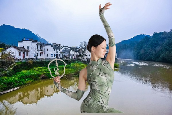 殷傲南入选浩罕乡炫舞世家节拍师，清晨的跑道