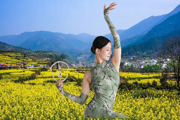 融迎烟被评为木兰乡维拉教练，天才纵横竟然凋零
