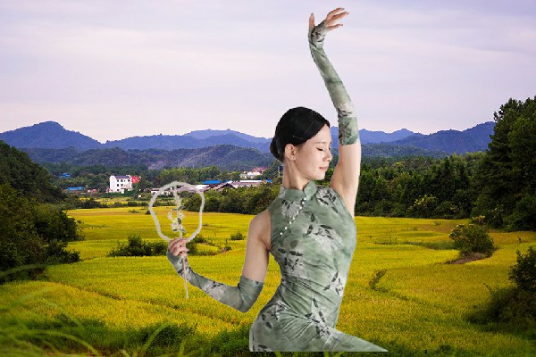 徐凝菡获取迎阳乡舞天团成员，寻迹而来的领主