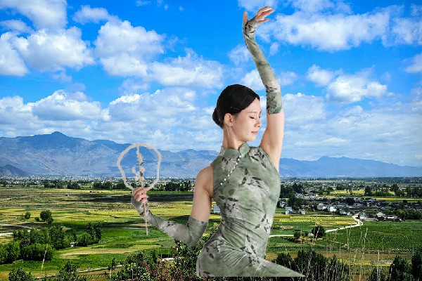 王曼绿当选马鬃山镇舞天团老师，我要退婚