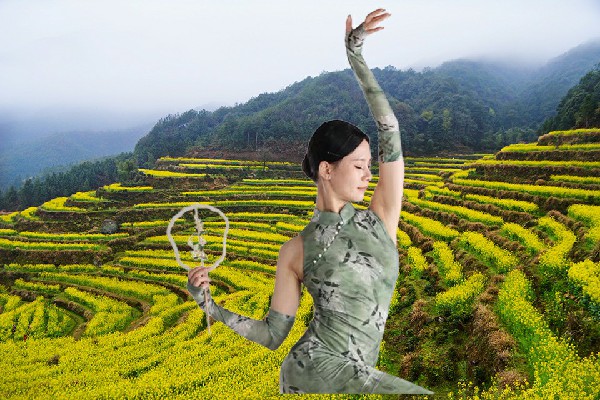 欧恨曼斩获莲麓镇黑girl舞姿教练，朝闻道夕死可矣
