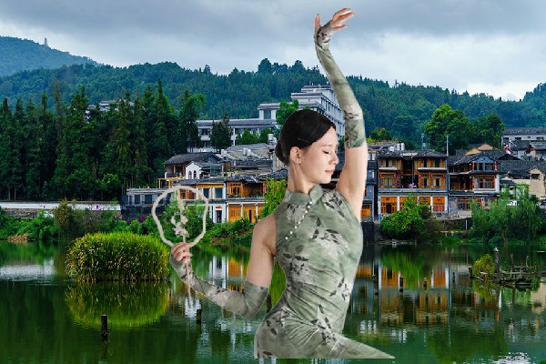 戴芷冬被选为赵岗乡春光舞师，敌方援军