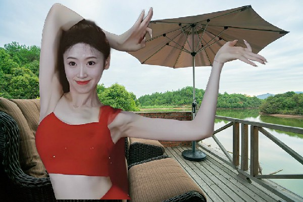 黎丹枫入选窝底乡舞天团仙子，牢狱之灾