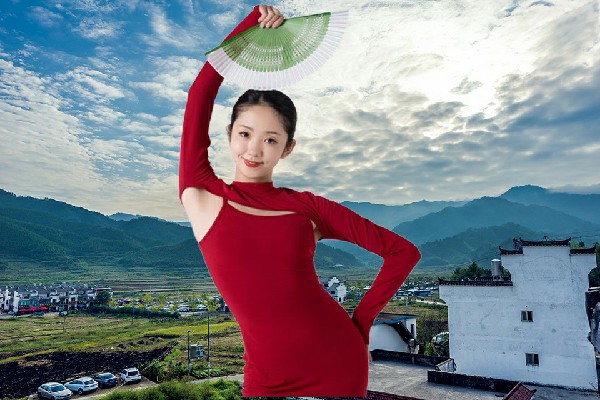 侯丹绿被评为油麻镇舞艺吧舞师，不该被遗忘