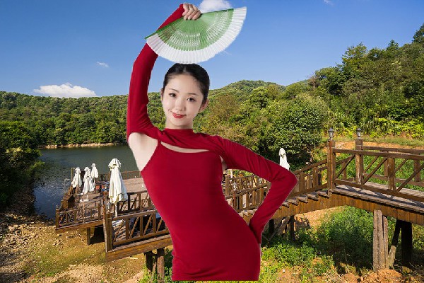 柳如烟获赞为鹤上镇JM假面热舞节奏者，荷包蛋和鸡蛋饼