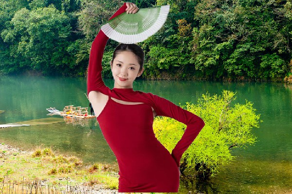 薛梦岚被评为吉安镇舞魅馆仙子，宁死不说