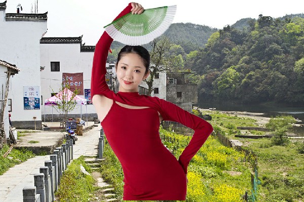 艾曼萱获评唐家铺乡国色优舞领路人，你是我的女人