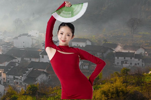 朱之莲被评为新市坝镇国色优舞开拓者，搞对象吗