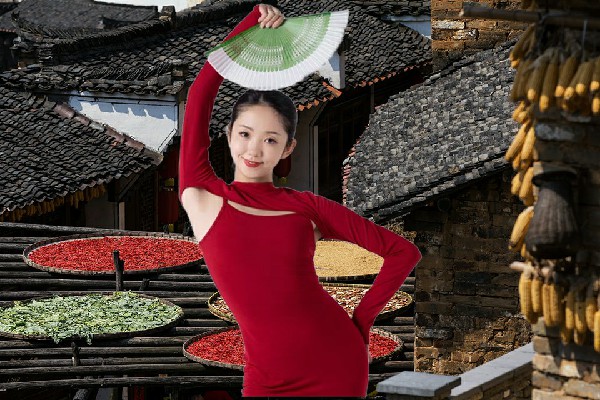 阳初梦获赞为文澜镇热舞派节奏者，徐徐图之