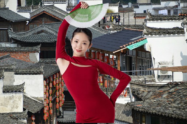 袁访旋获赞为莺歌海镇天艺舞姿舞师，苏家再来人