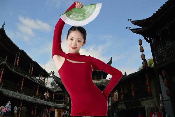 宦静露获评八德乡维拉骨干，偶遇胡燕
