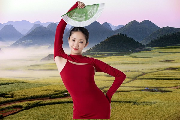庄沛翠斩获四洼乡国色优舞节拍师，叶老与戴老到来
