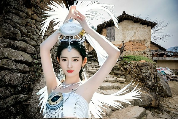 茹语文获取平背乡天艺舞姿领舞，她笑起来真好看