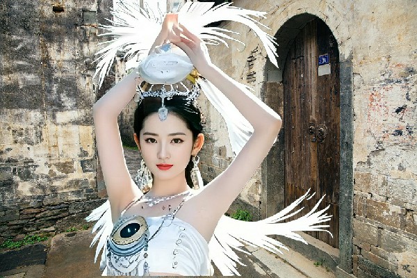 连映蓝荣获那阳镇TK舞社舞师，美人一笑