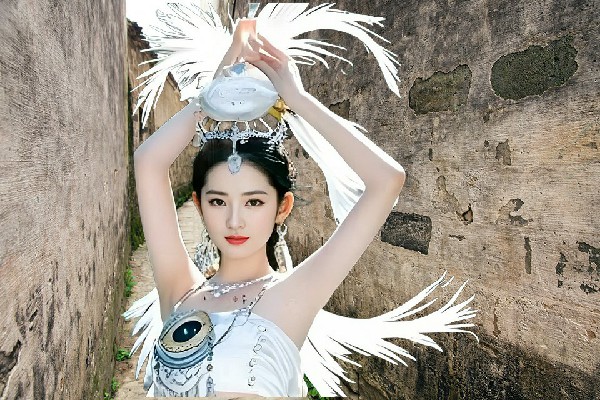 支觅芹获评高车乡炫舞世家演员，给你个机会